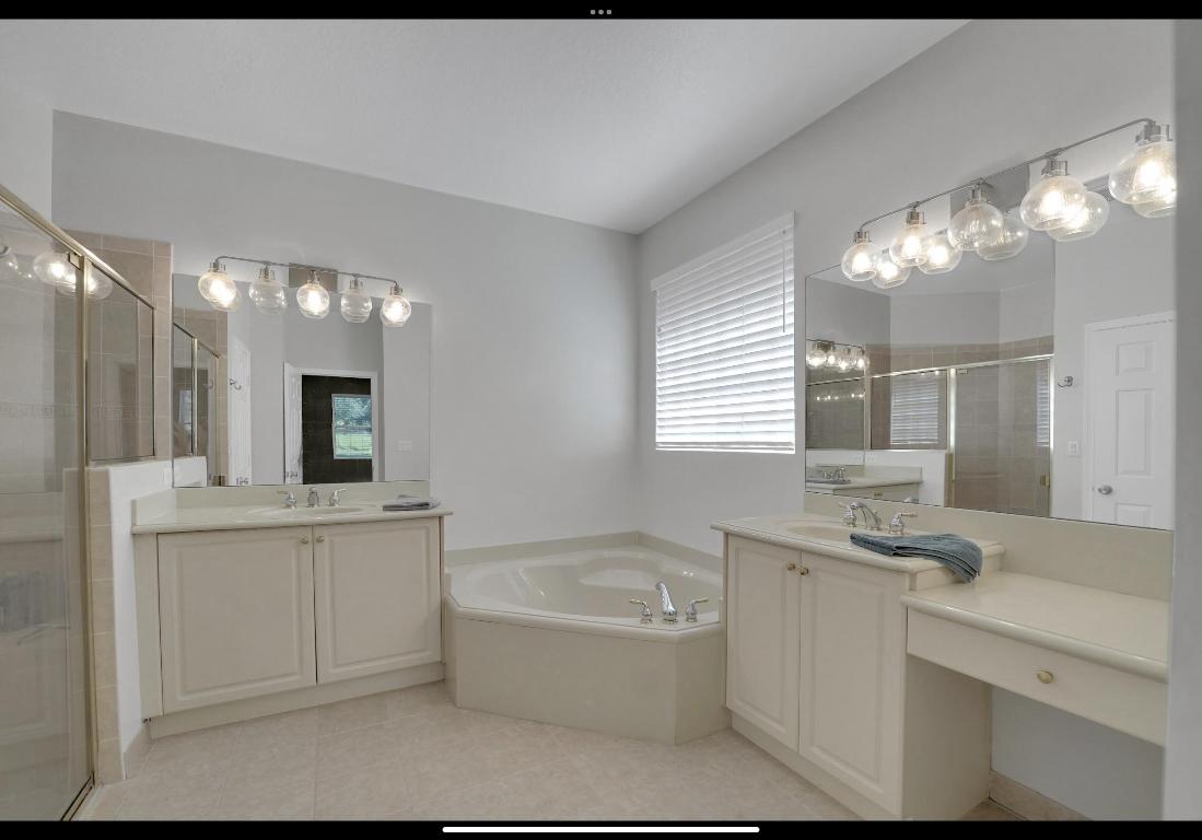 POLO TRACE 2 4 - Residential Lease