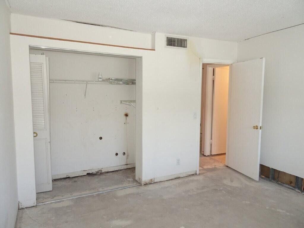 SNUG HARBOR GARDENS CONDO - Residential