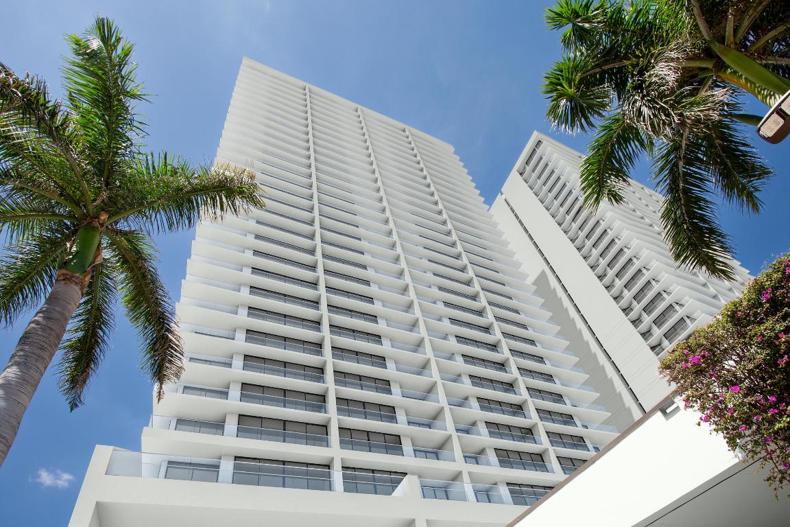 525 S Flagler Drive 17c