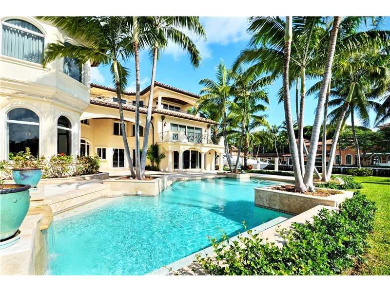 Las Olas Isles - Residential