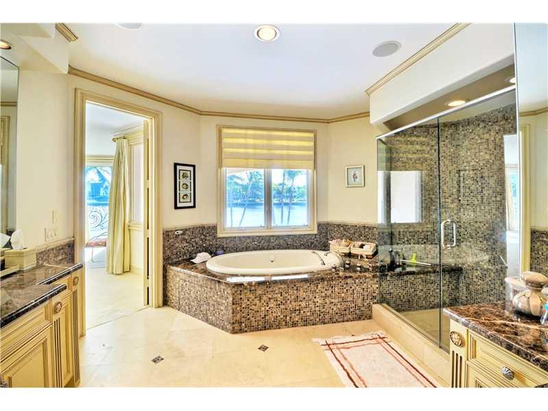 Las Olas Isles - Residential