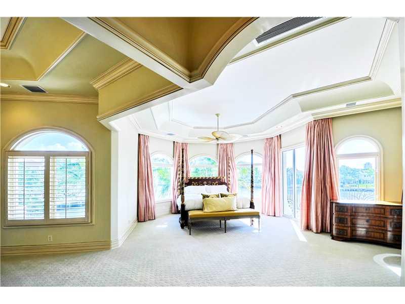 Las Olas Isles - Residential