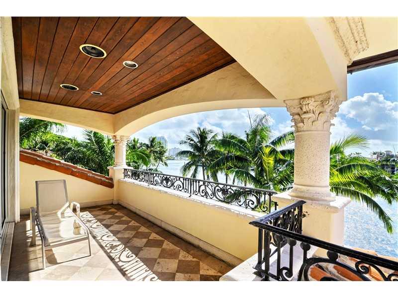 Las Olas Isles - Residential