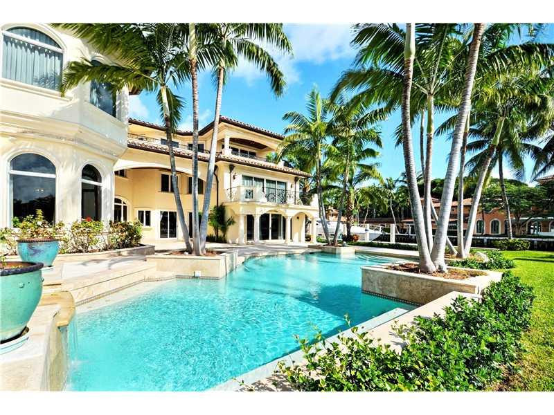 Las Olas Isles - Residential