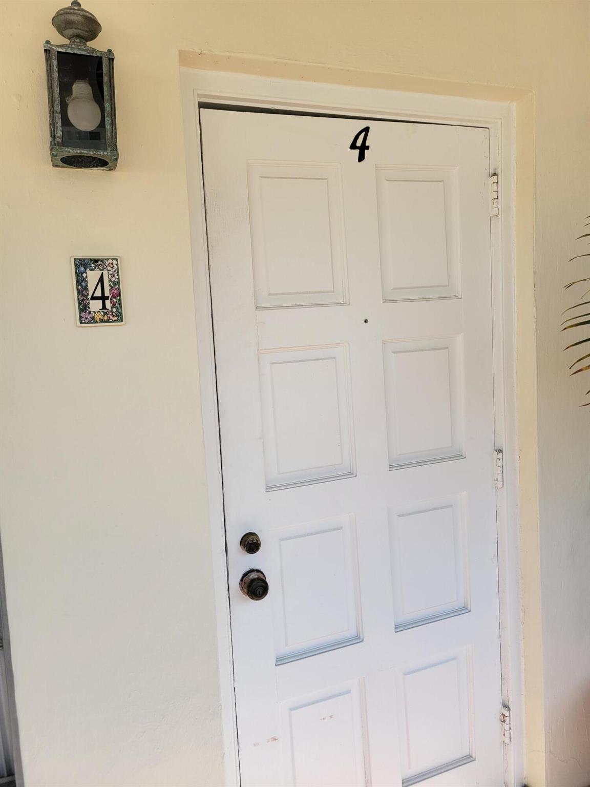 ROYAL PARK - Residential Lease