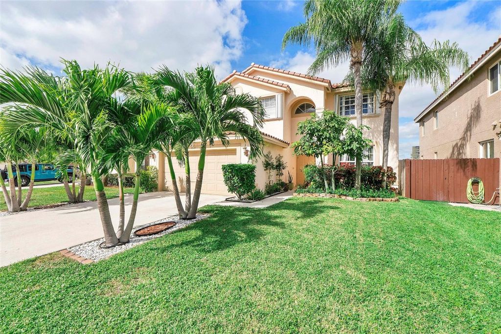 Photo of 3527 Chesapeake Circle, Boynton Beach, FL 33436 (MLS # F10537035)