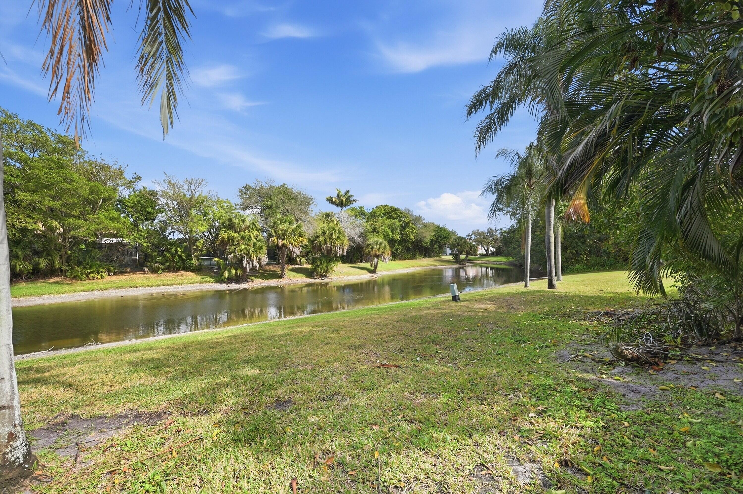 COACH HOUSES OF TOWN PLACE CONDO - Residential Lease