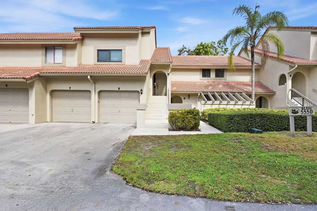 Photo of 5550 Coach House Circle #B, Boca Raton, FL 33486 (MLS # R11165907)