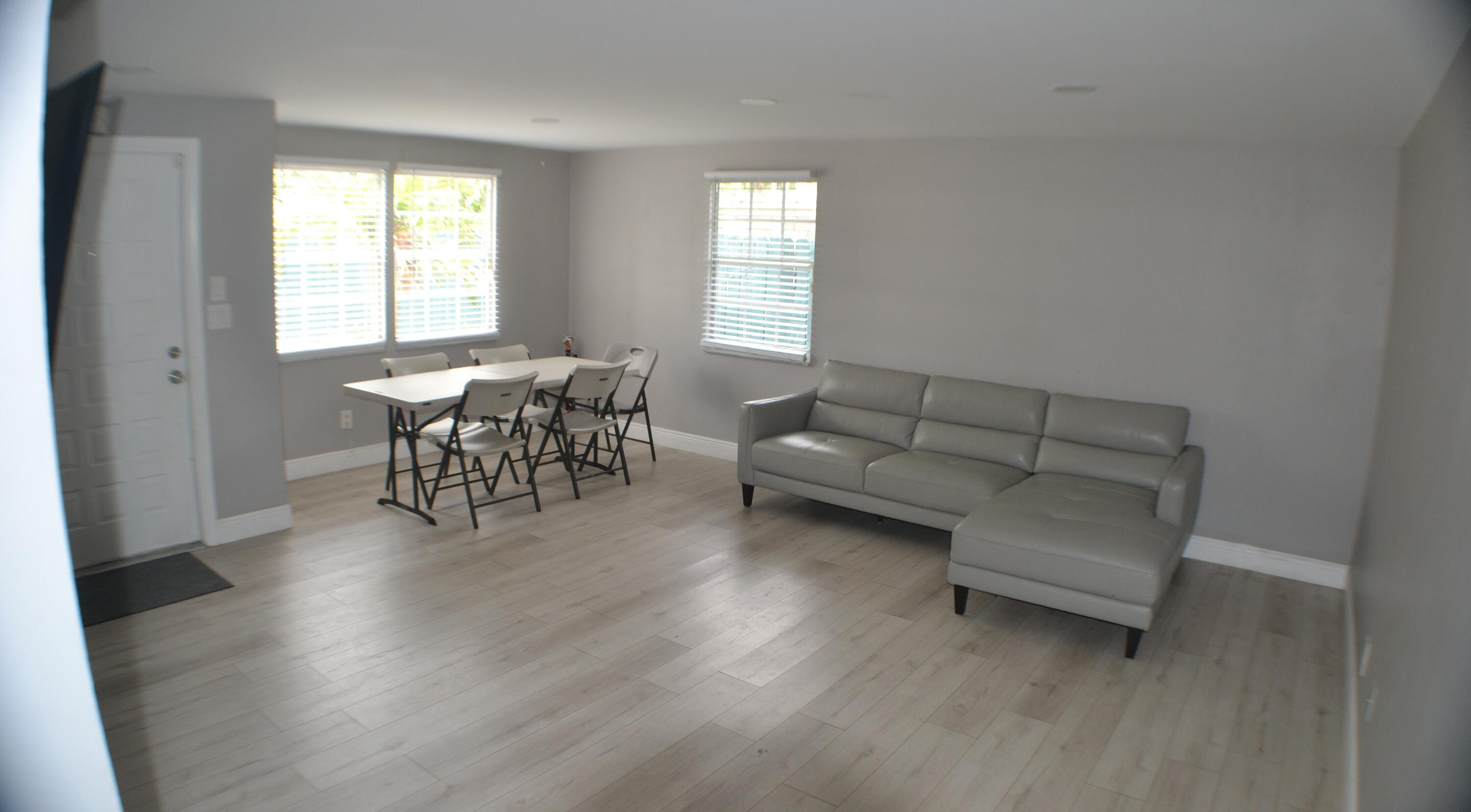 377 NW Nw 49th Street Street