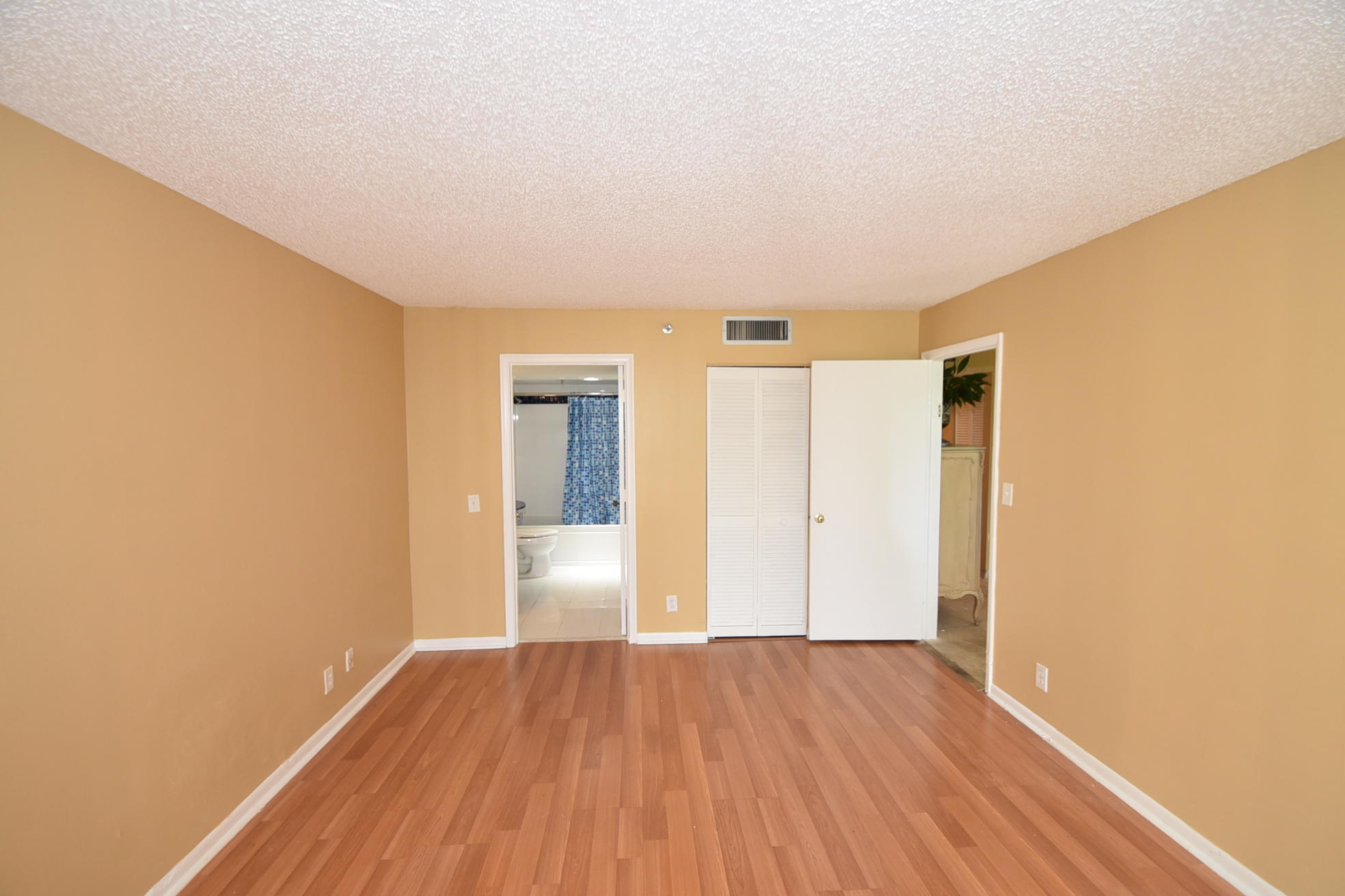 WILLOW WOOD MIDRISE CONDO - Residential
