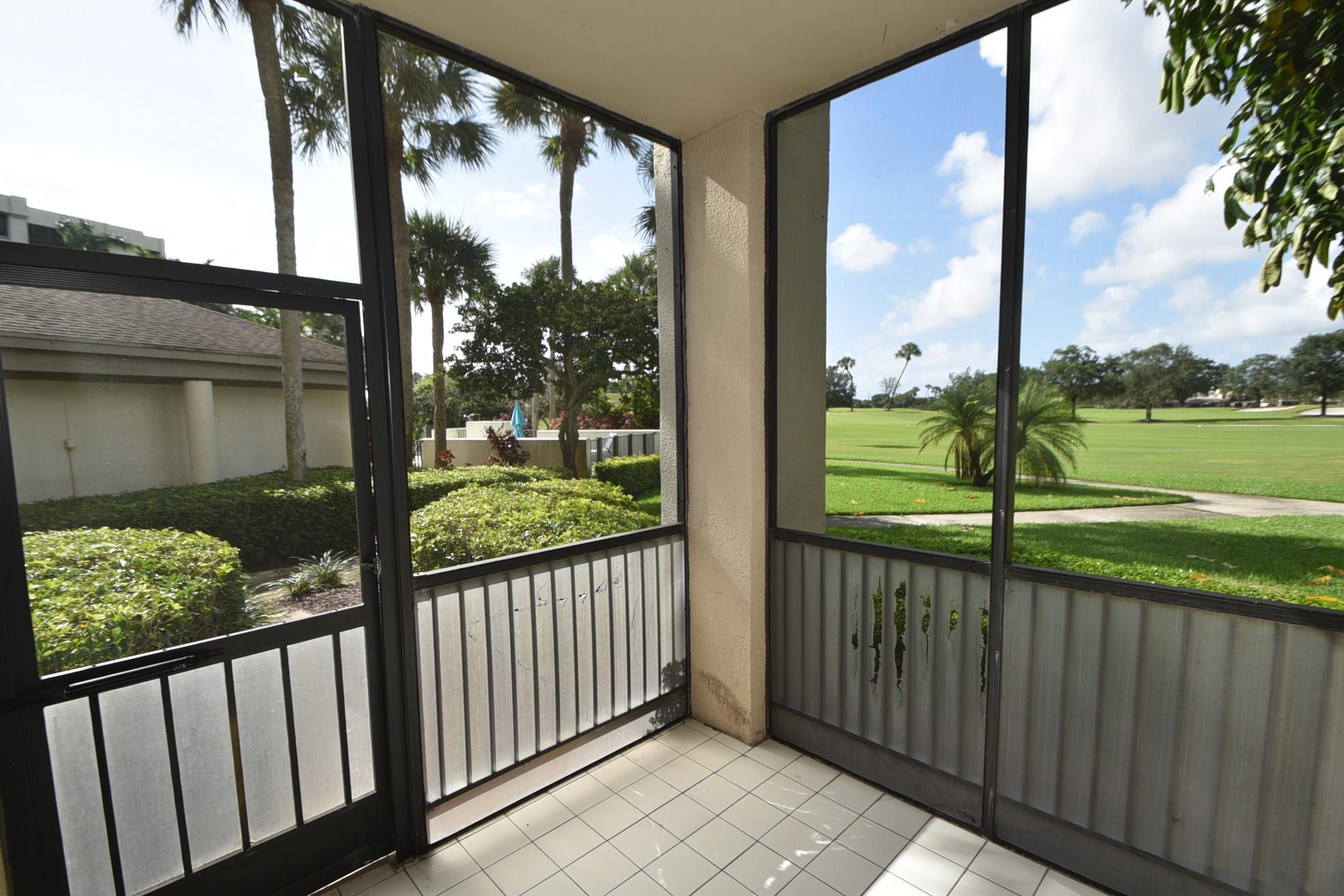 WILLOW WOOD MIDRISE CONDO - Residential