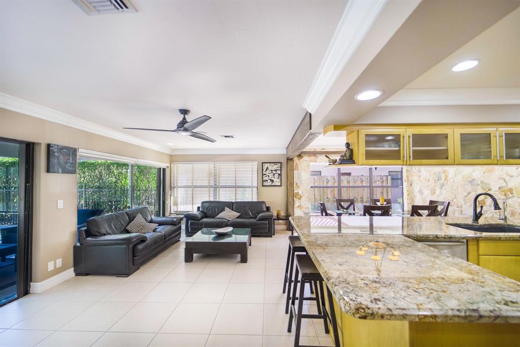 WHISPERING WOODS - Residential