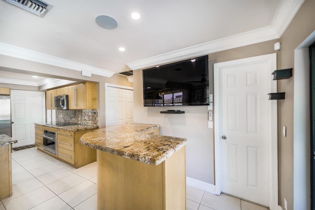 WHISPERING WOODS - Residential