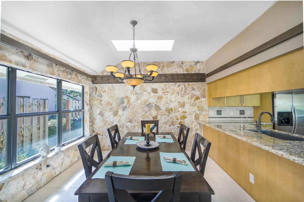 WHISPERING WOODS - Residential