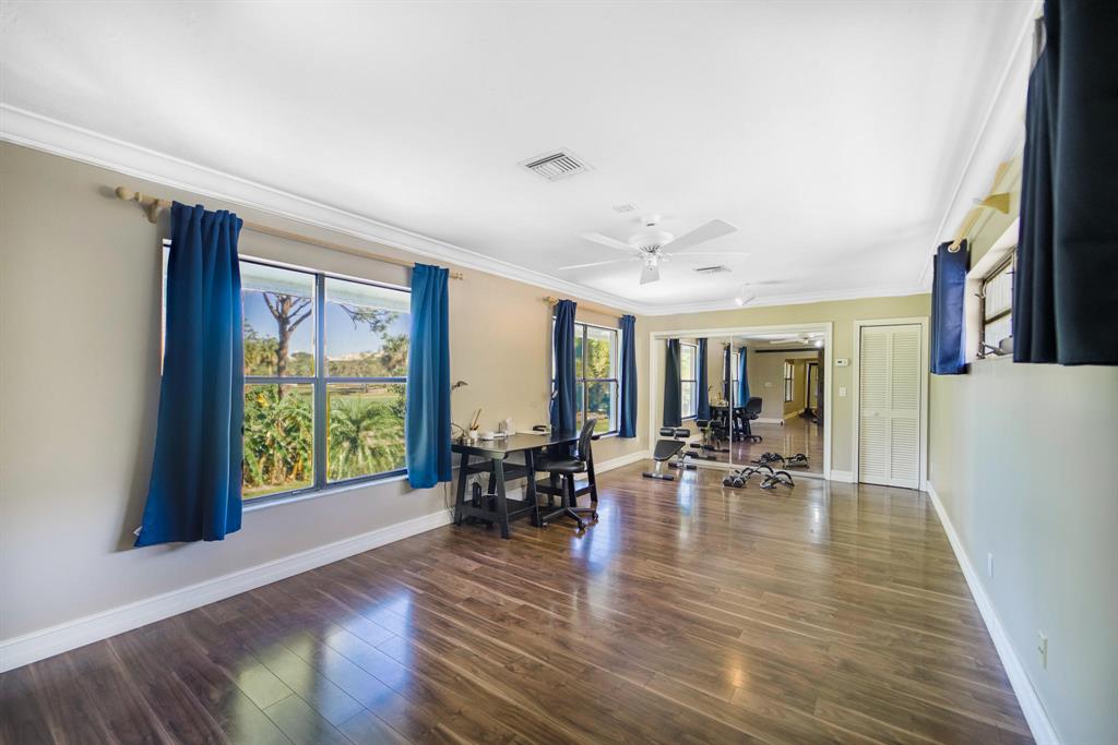 WHISPERING WOODS - Residential