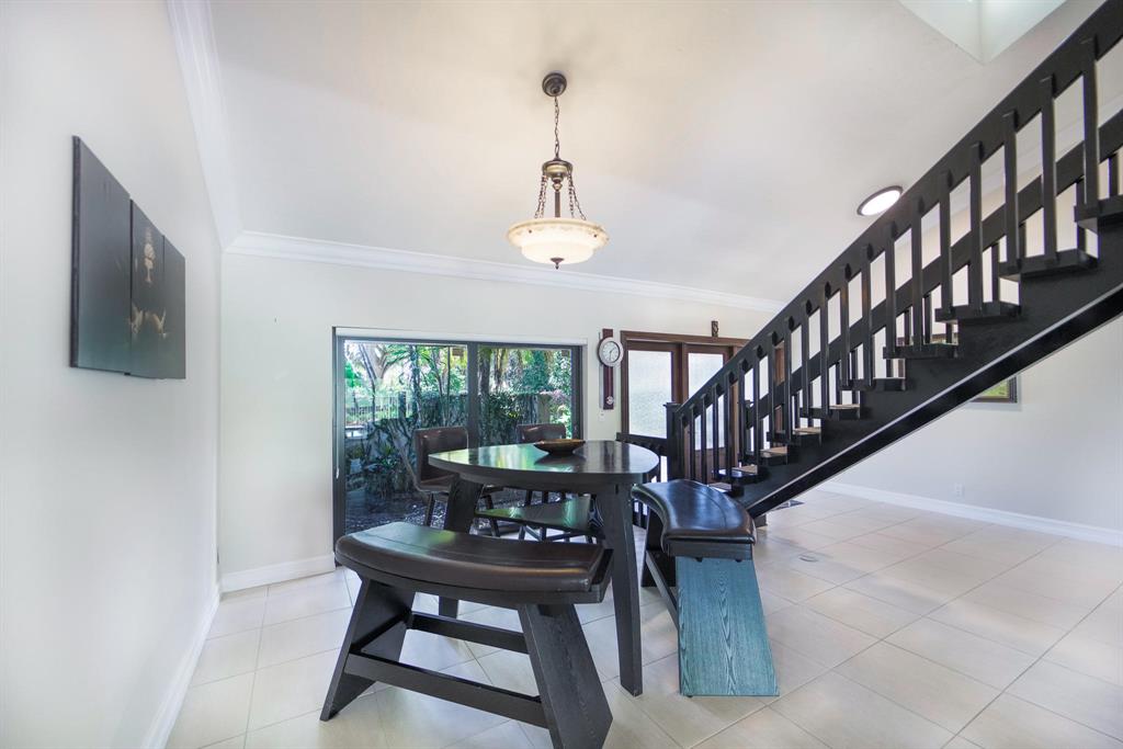 WHISPERING WOODS - Residential