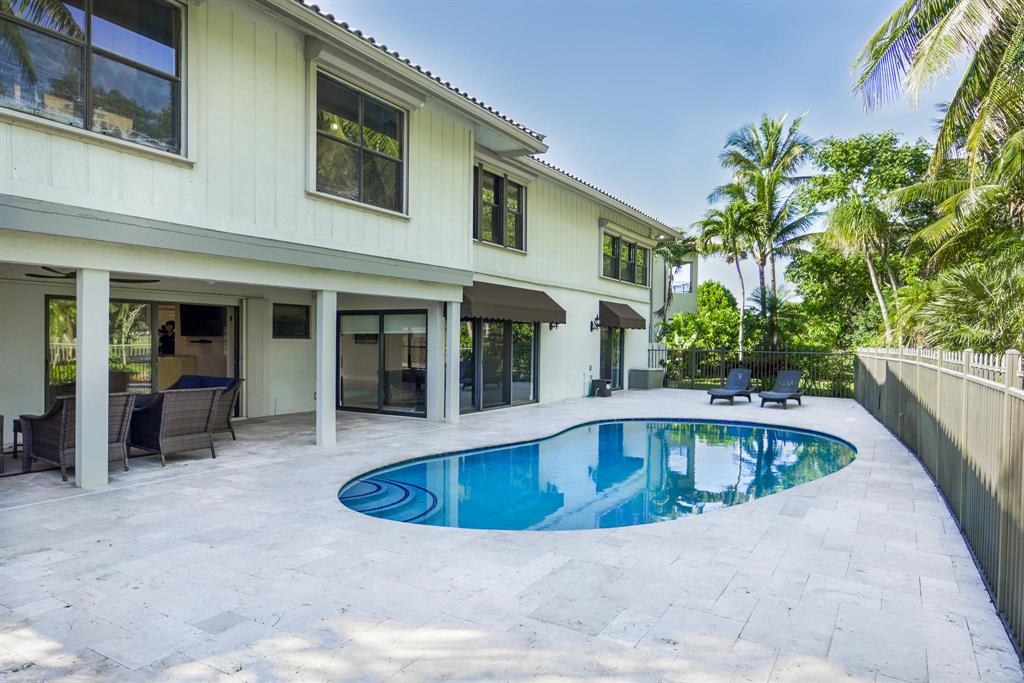 WHISPERING WOODS - Residential