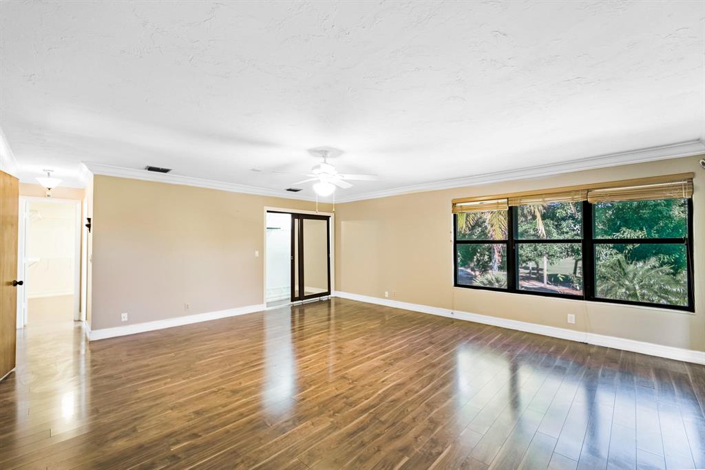 WHISPERING WOODS - Residential