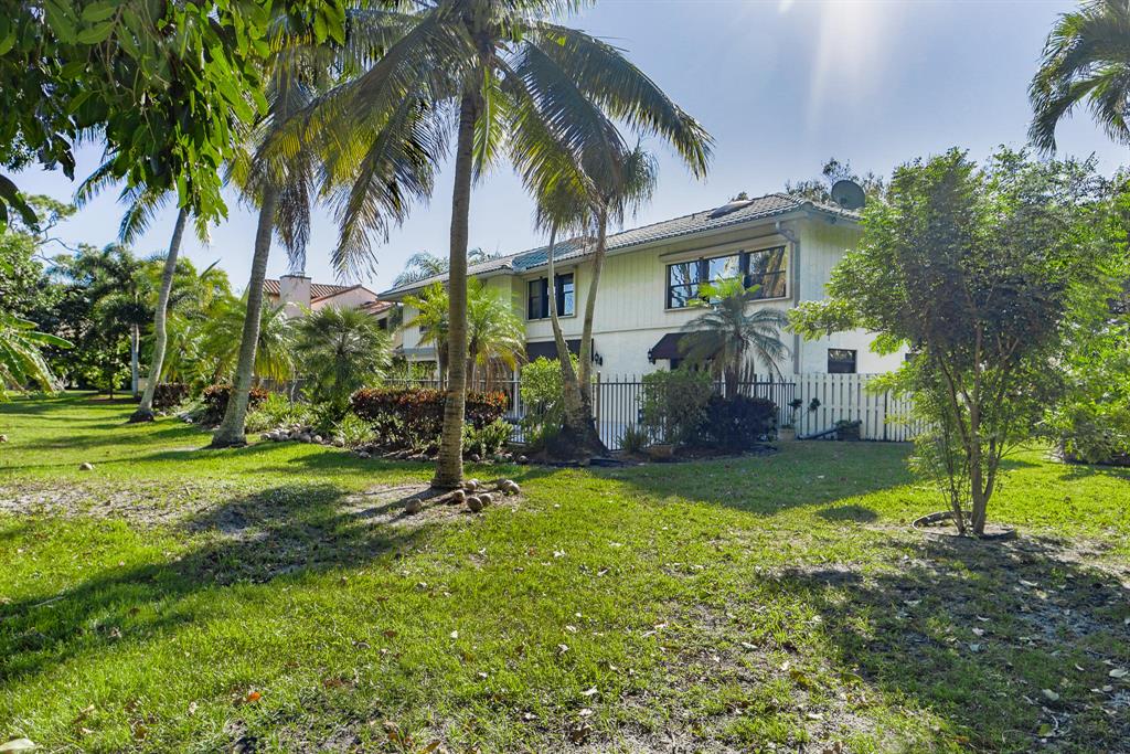 WHISPERING WOODS - Residential