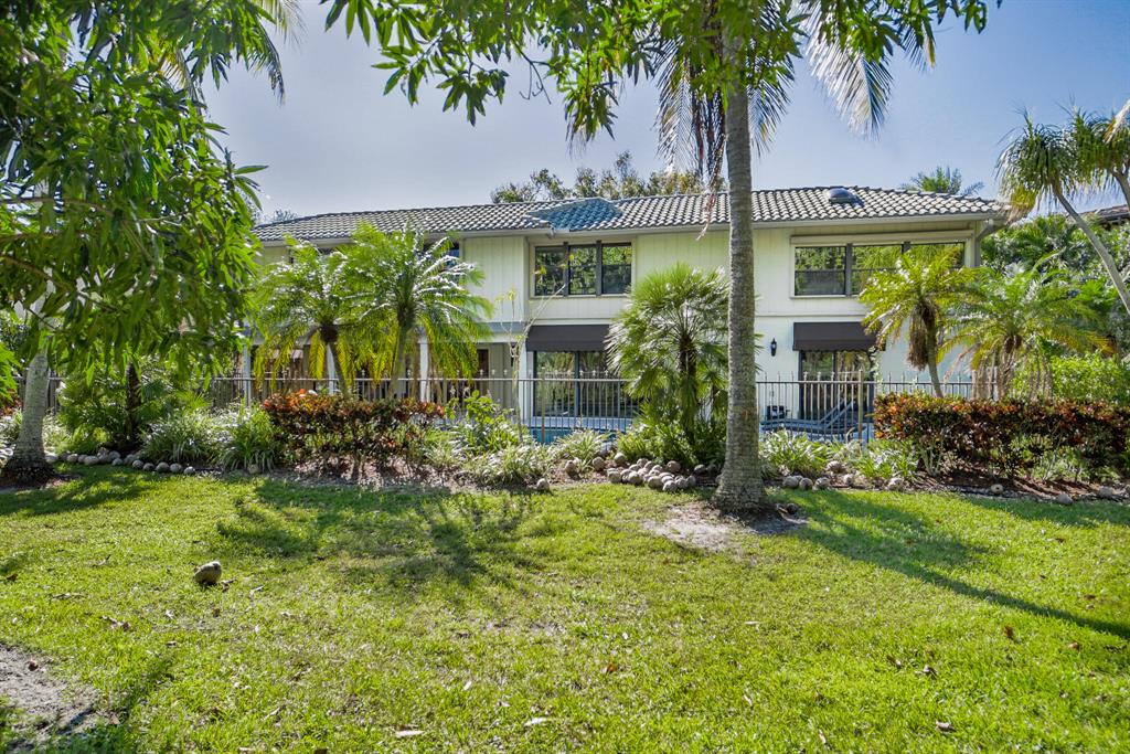 WHISPERING WOODS - Residential