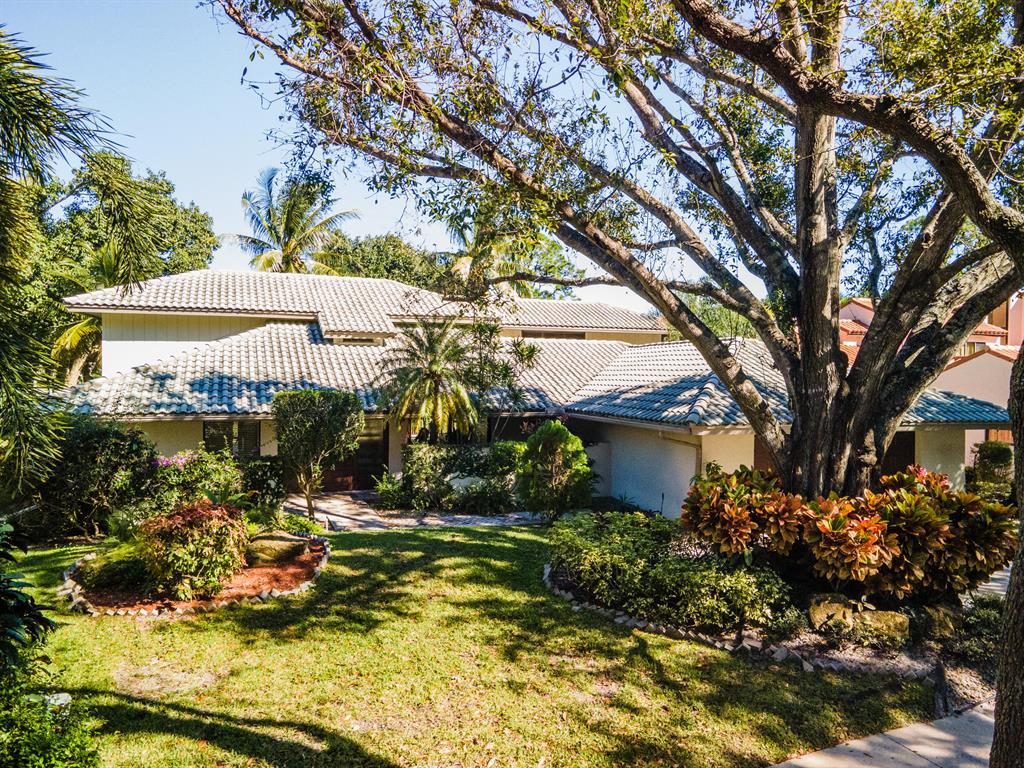 WHISPERING WOODS - Residential