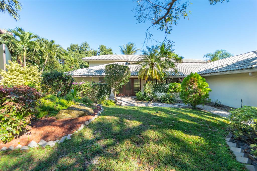 WHISPERING WOODS - Residential