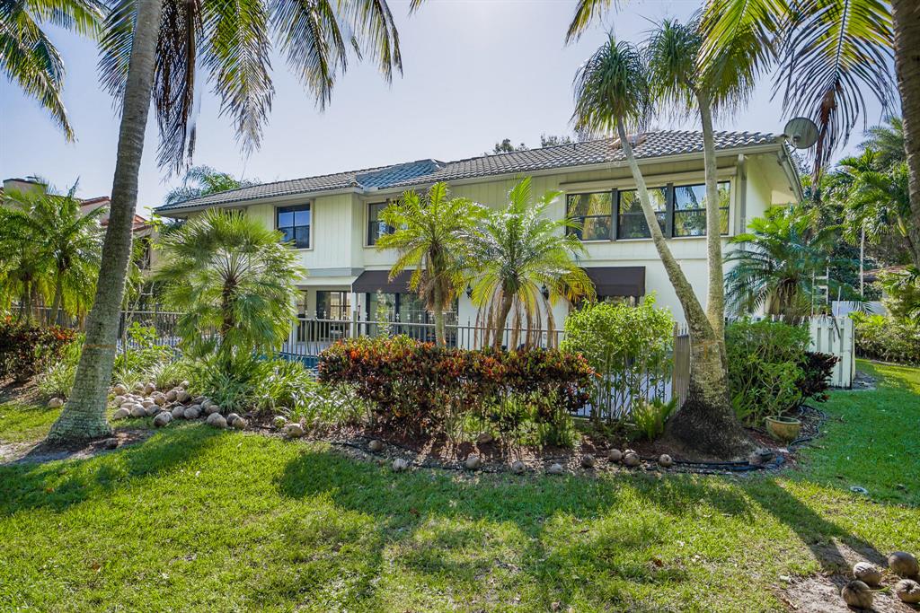 WHISPERING WOODS - Residential