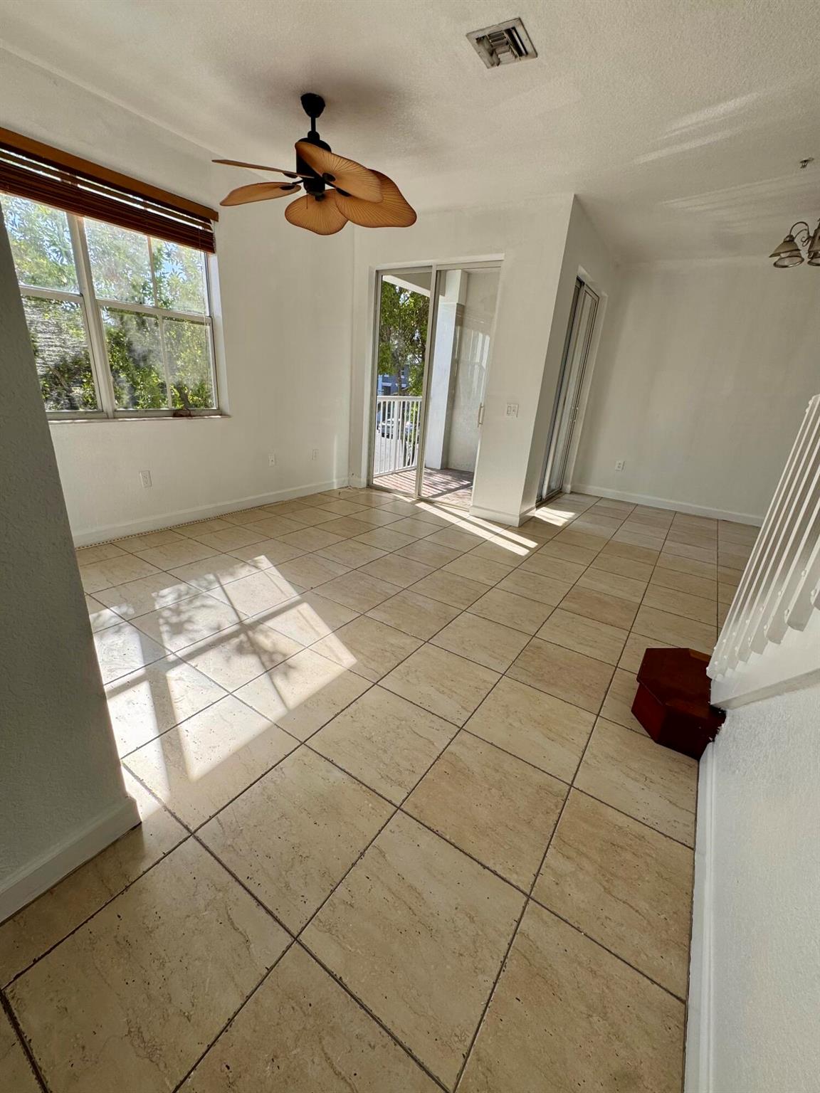 SHOMA COURTYARDS - Residential Lease