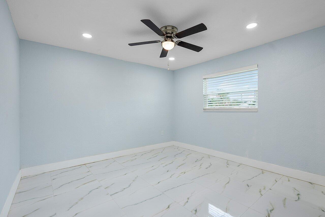 SEMINOLE MANOR 2 - Residential