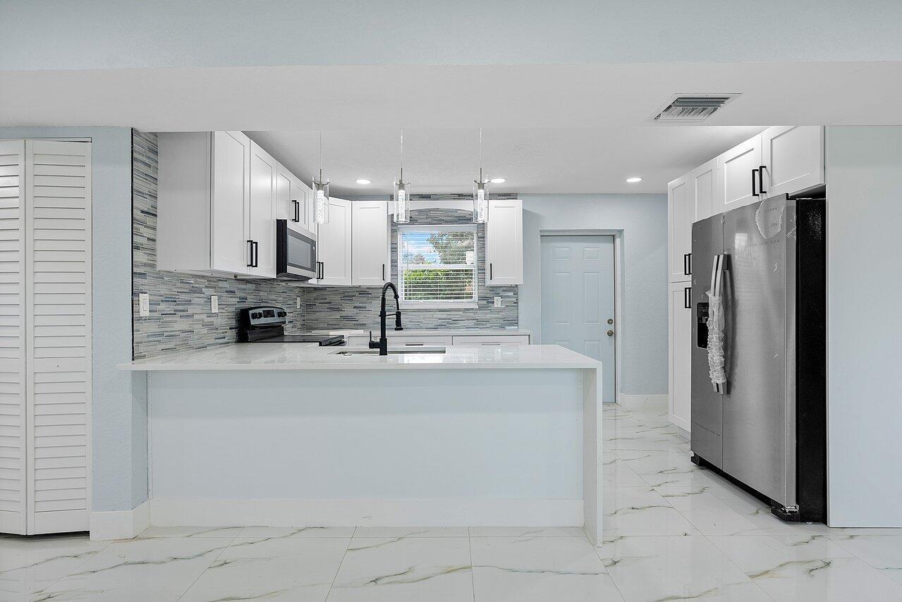 SEMINOLE MANOR 2 - Residential