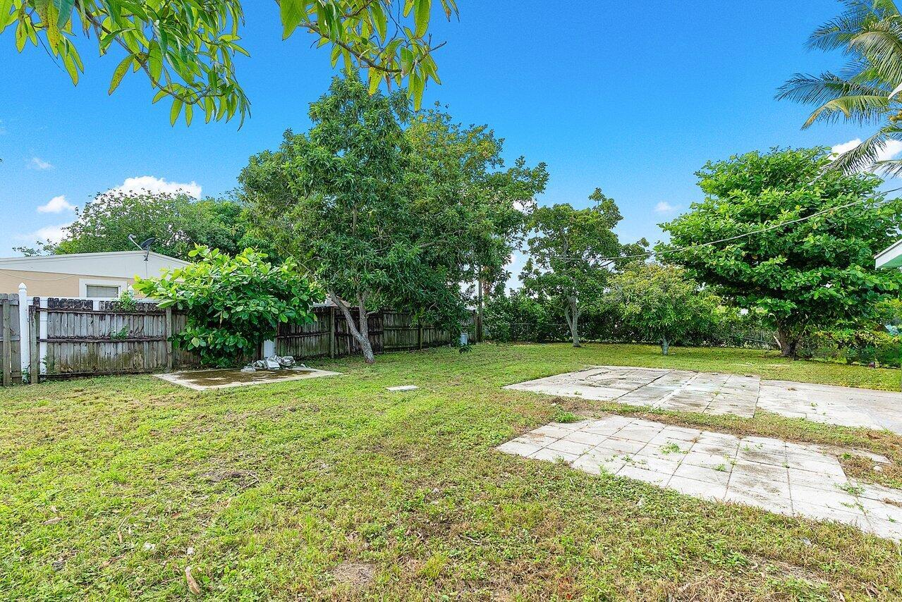 SEMINOLE MANOR 2 - Residential