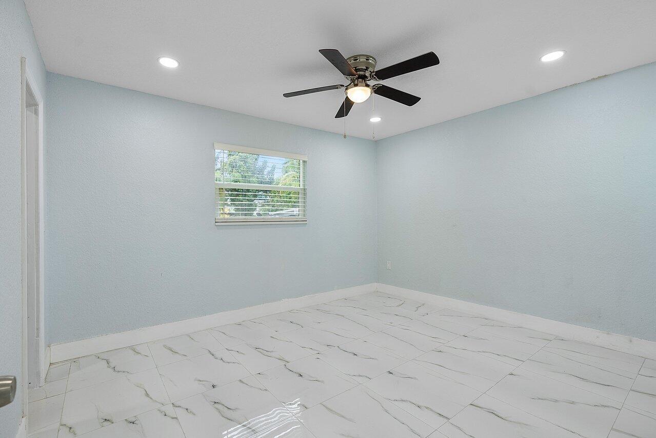 SEMINOLE MANOR 2 - Residential