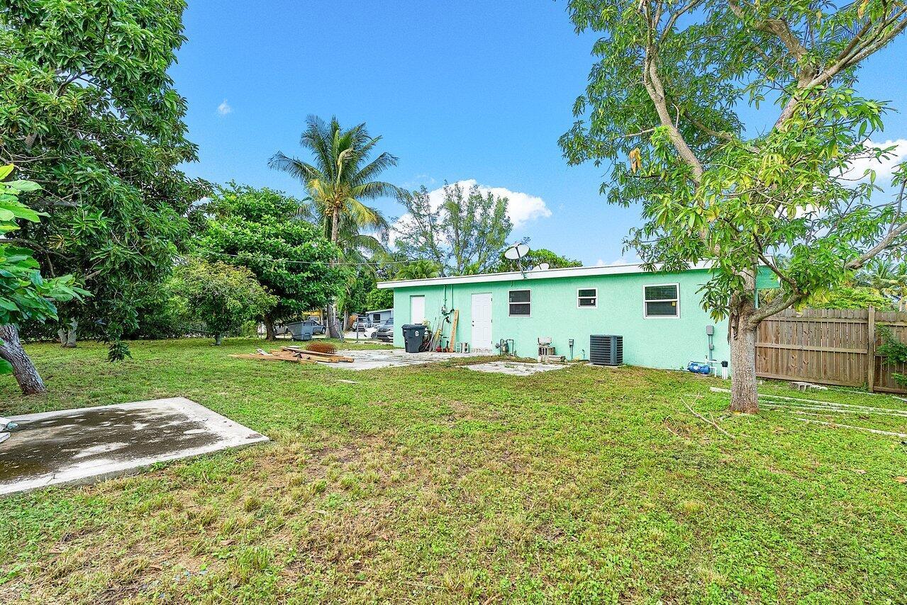 SEMINOLE MANOR 2 - Residential