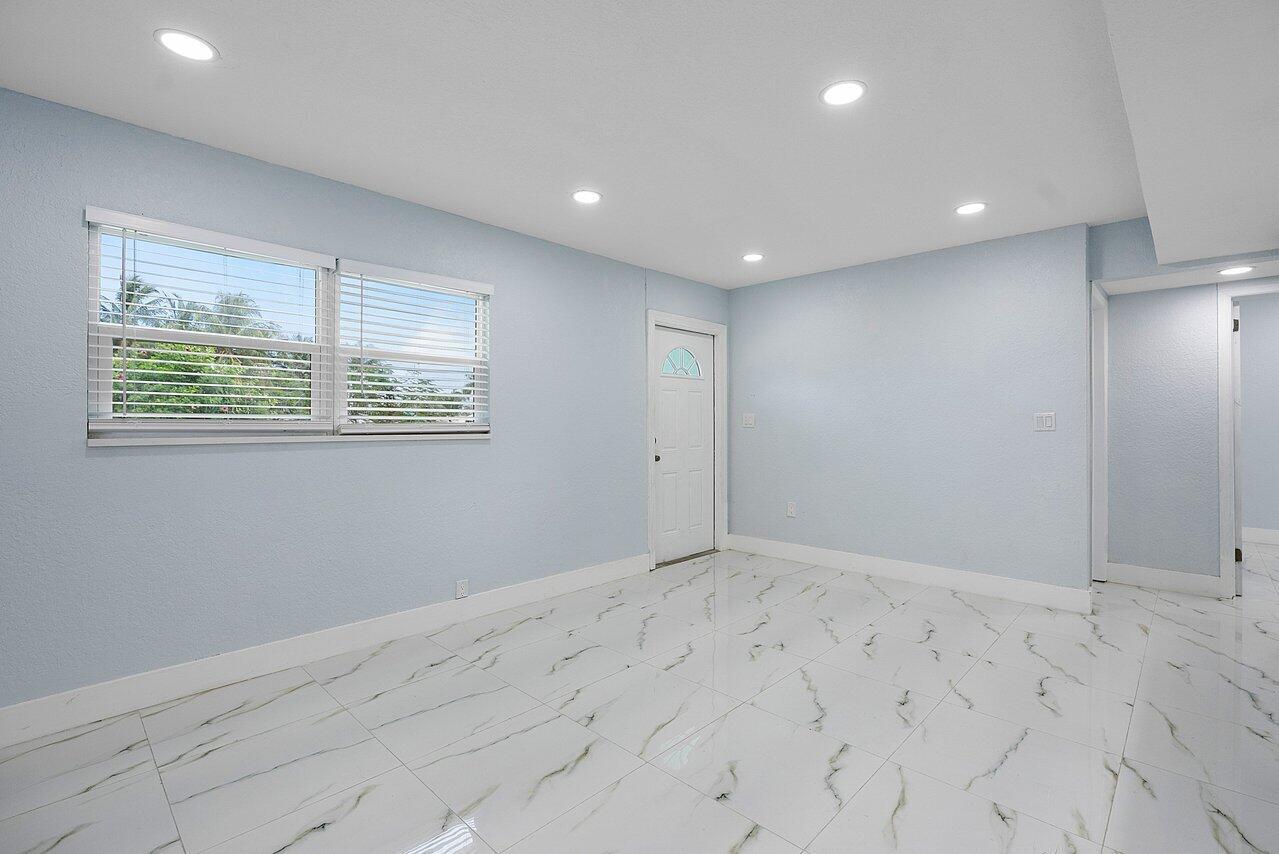 SEMINOLE MANOR 2 - Residential