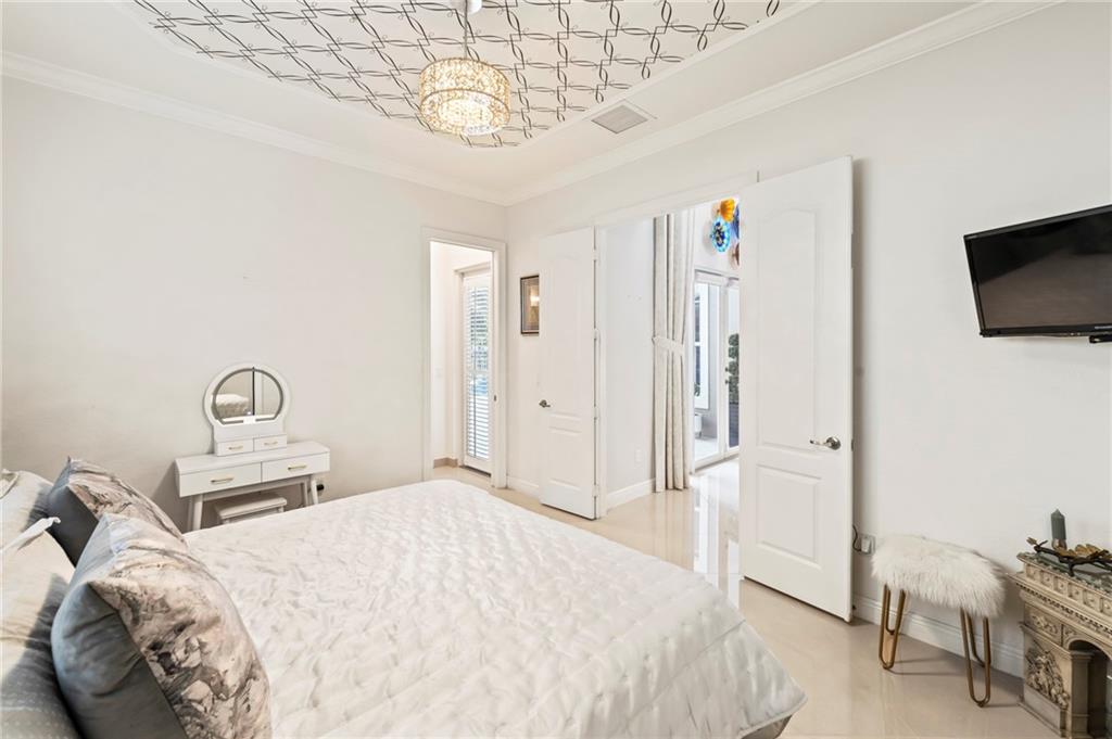 Mira Lago - Residential
