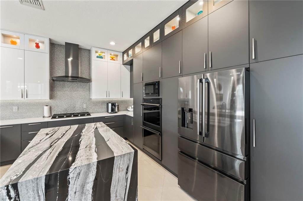 Mira Lago - Residential