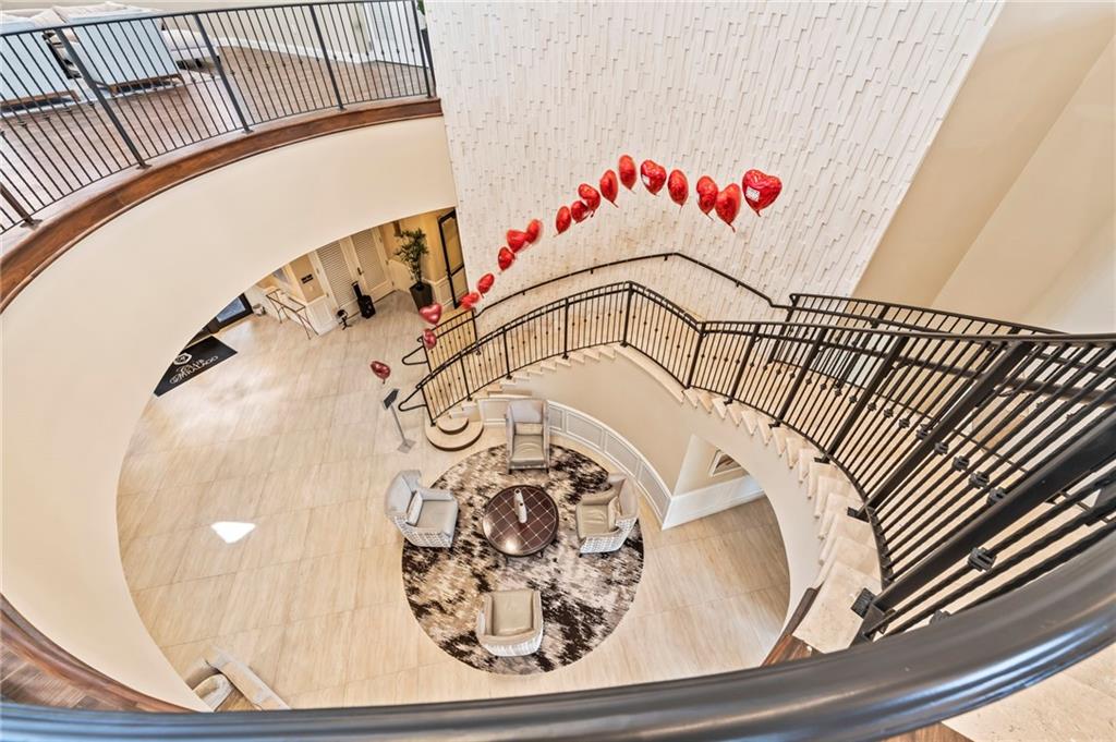 Mira Lago - Residential