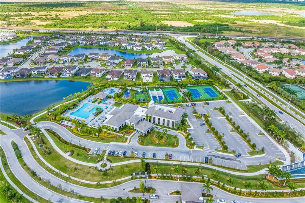 Mira Lago - Residential