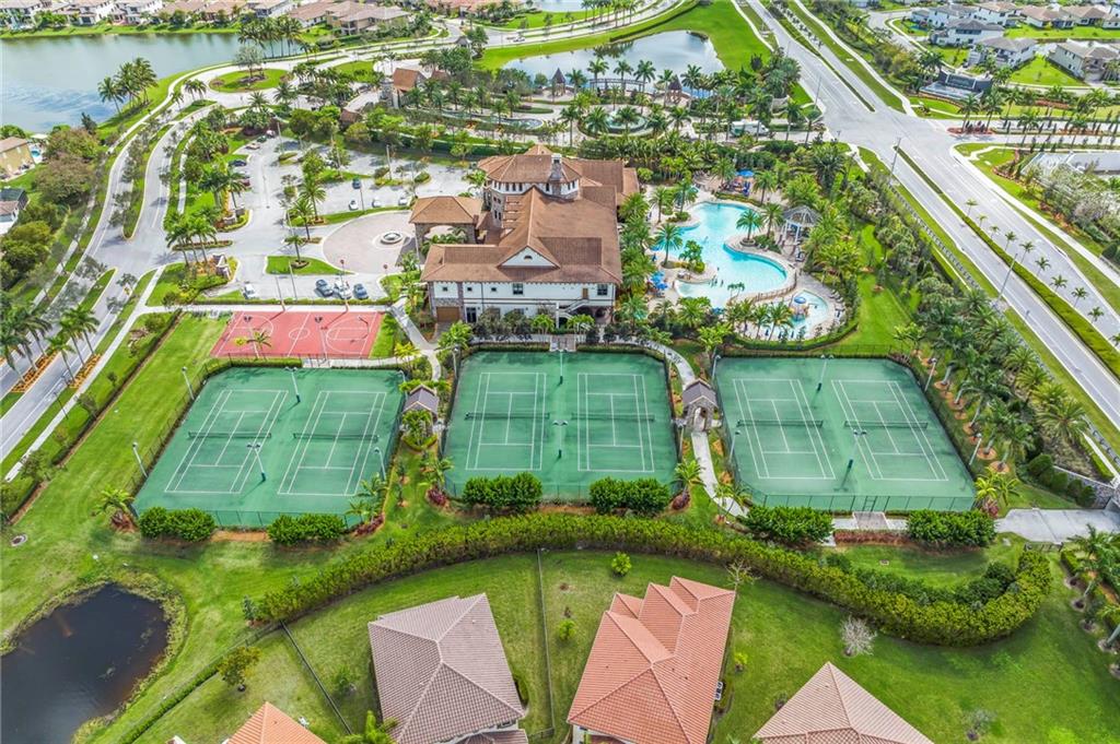 Mira Lago - Residential