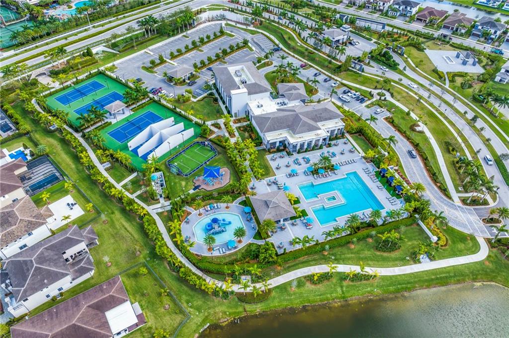 Mira Lago - Residential