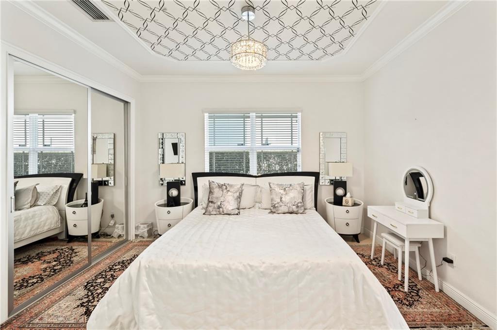 Mira Lago - Residential