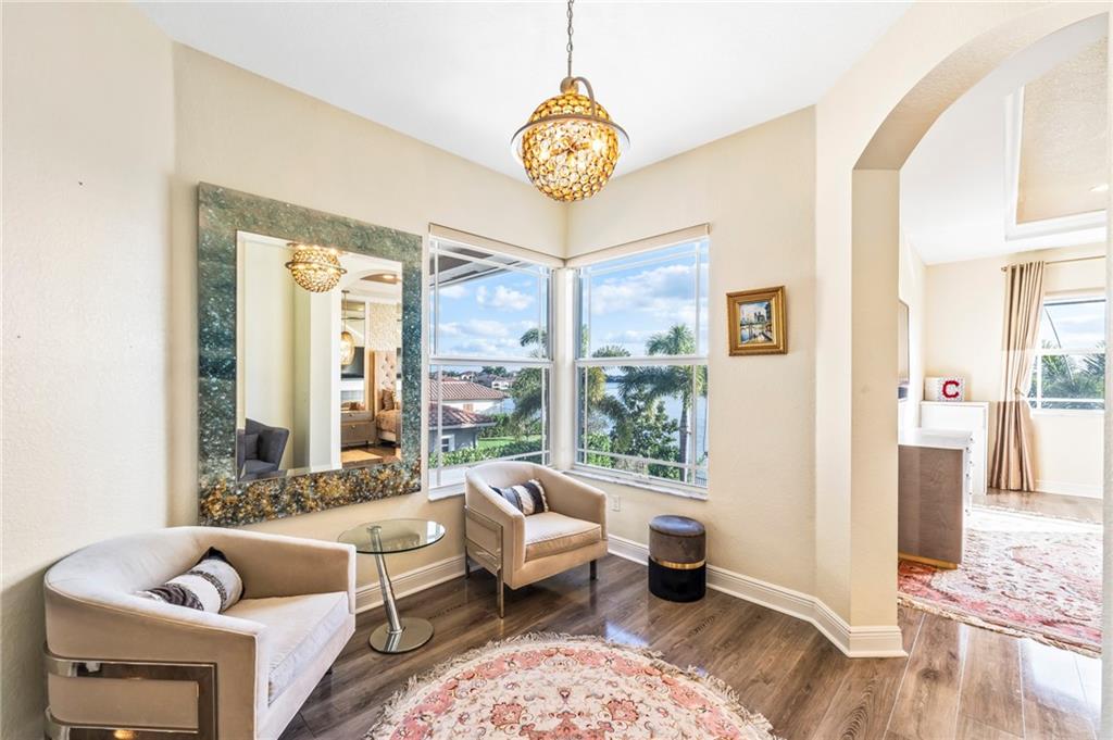 Mira Lago - Residential