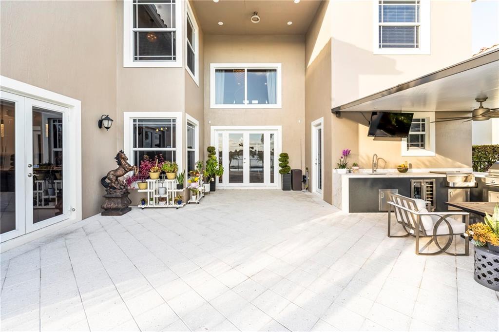 Mira Lago - Residential