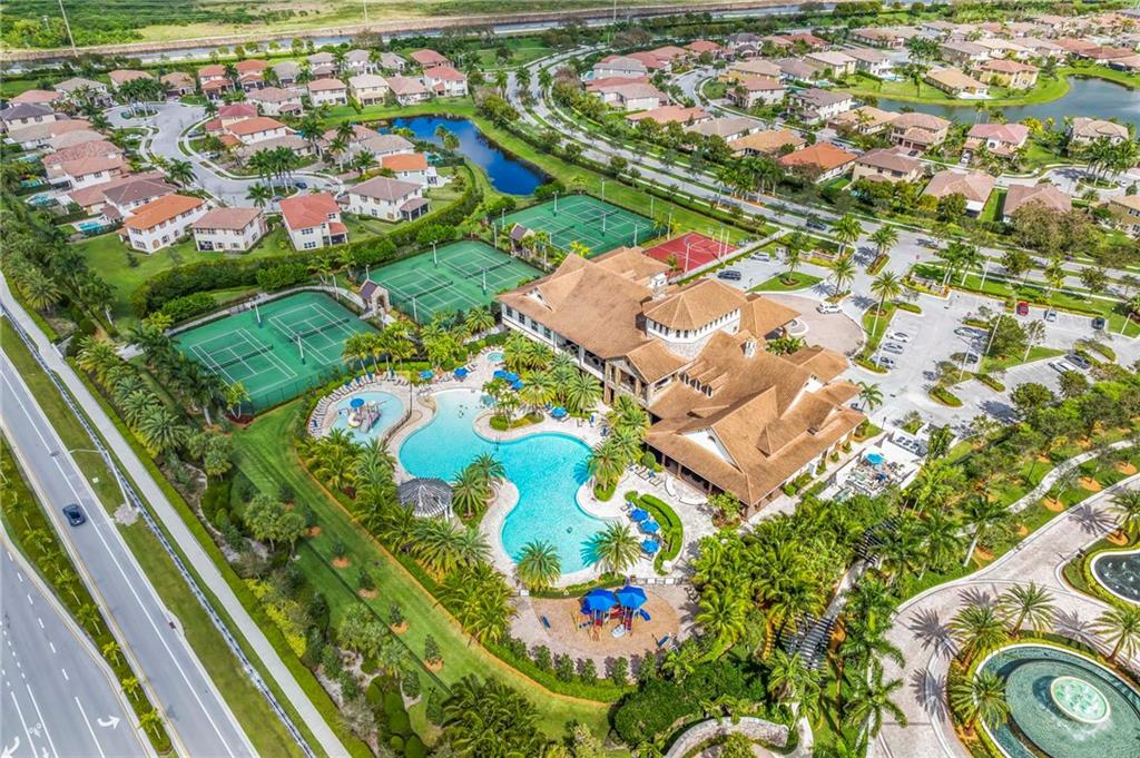 Mira Lago - Residential
