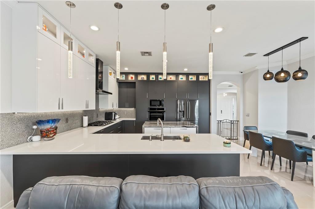 Mira Lago - Residential