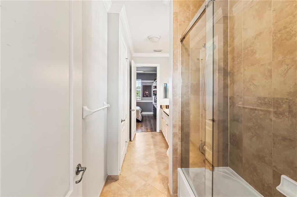 Mira Lago - Residential