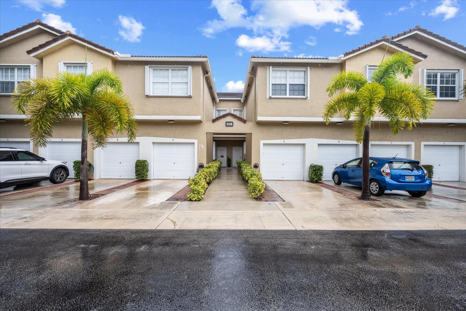 AVAILABLE JUNE 1 - NOVEMBER 1, 2025. Beautifully maintained 3 bed, 2.5 bath, 1 car garage condo with BRAND NEW vinyl flooring on first floor and has been freshly painted inside. Tucked in the quiet community of Tequesta Trace, this condo is ideally located in the heart of Jupiter, minutes from everything. Featuring a large formal living room, family room. kitchen with bar and breakfast nook, screened in patio and much more! Minimum credit score of 700 required.