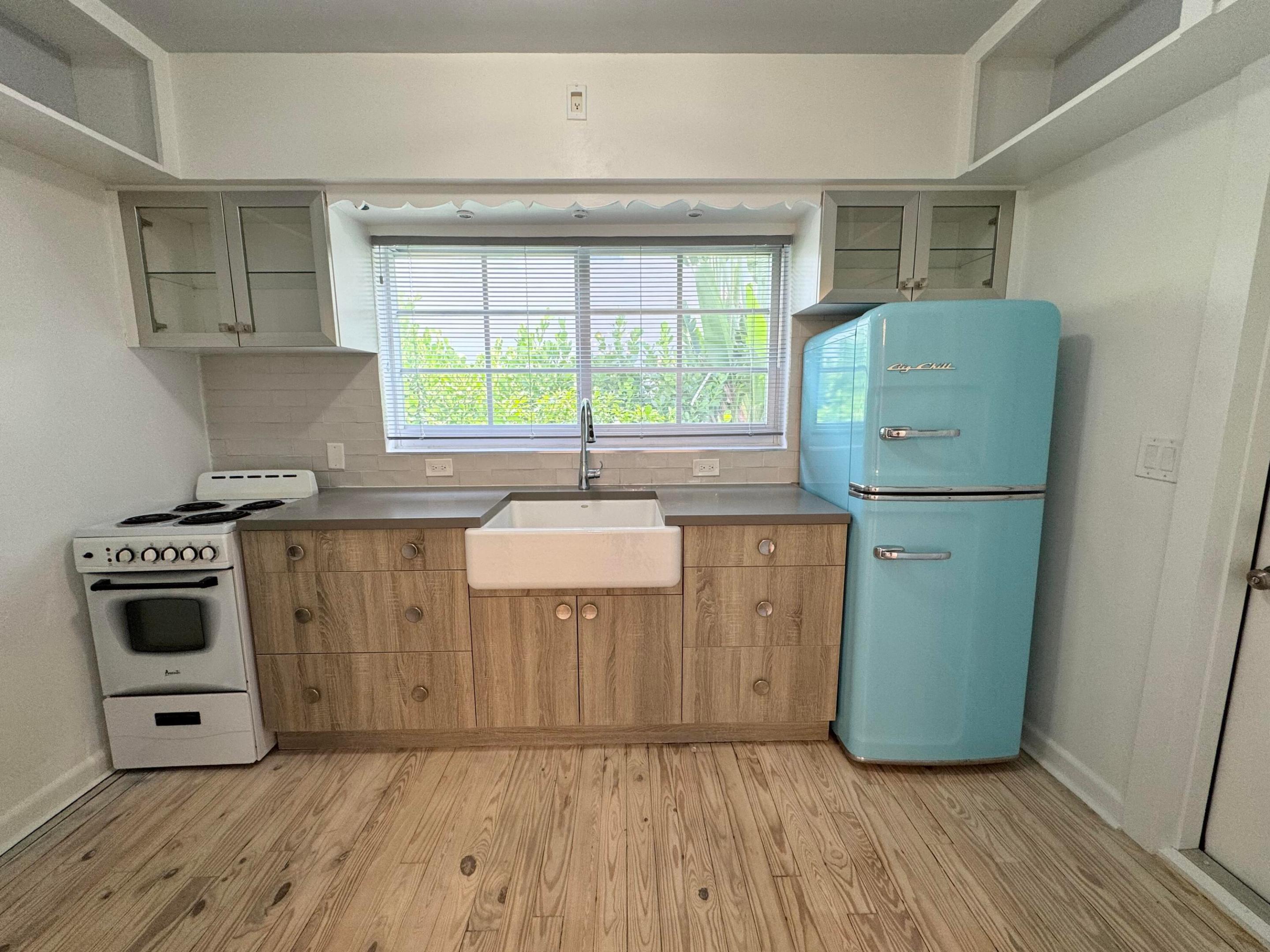 LAKE WORTH TOWN OF - Residential Lease