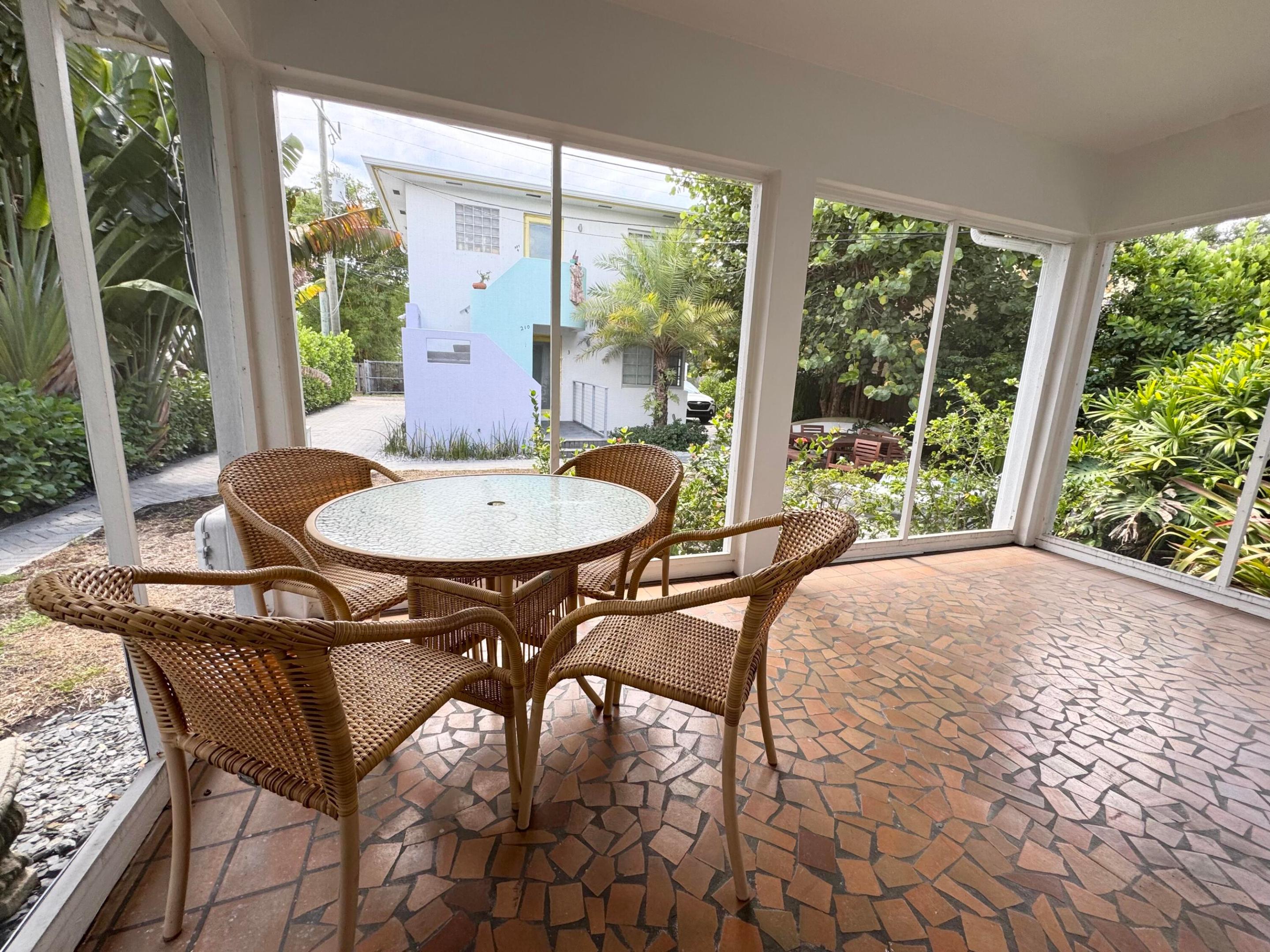 LAKE WORTH TOWN OF - Residential Lease