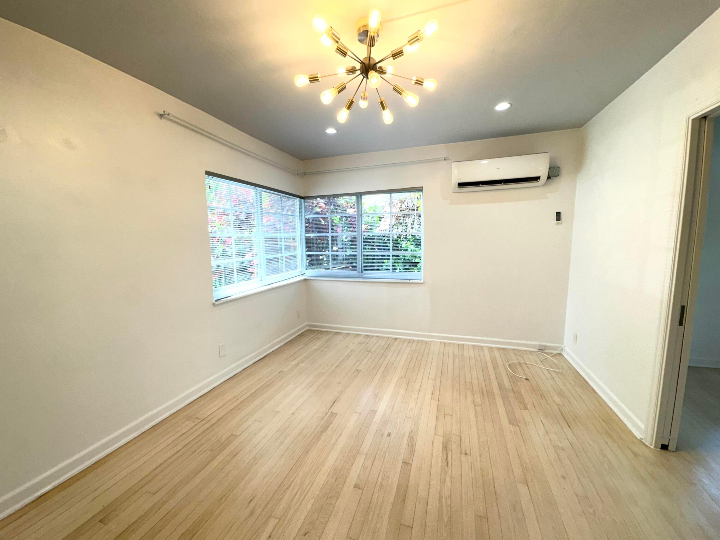 LAKE WORTH TOWN OF - Residential Lease